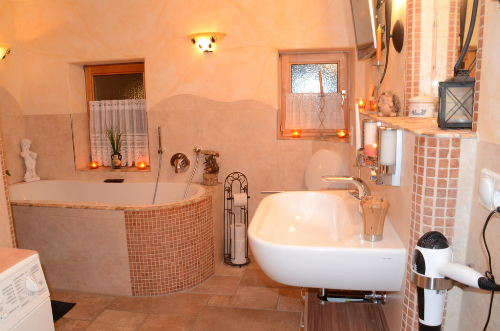 Suite Sinja Erlebnisferienwohnung Hausham Oda fotoğraf
